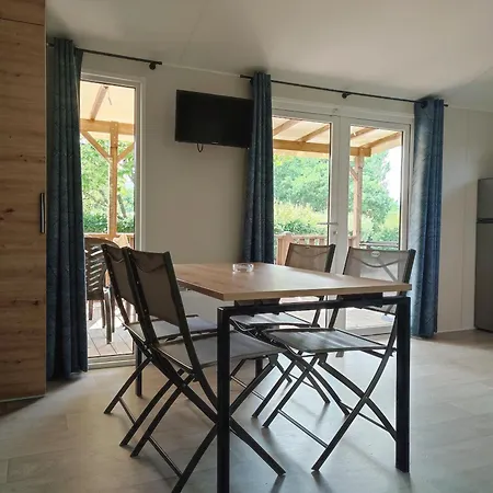 Camping Sites Et Paysages Les Pres Hauts Sisteron Exterior photo