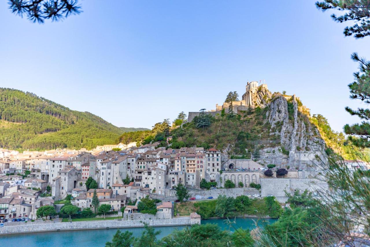 Sites Et Paysages Les Pres Hauts Sisteron