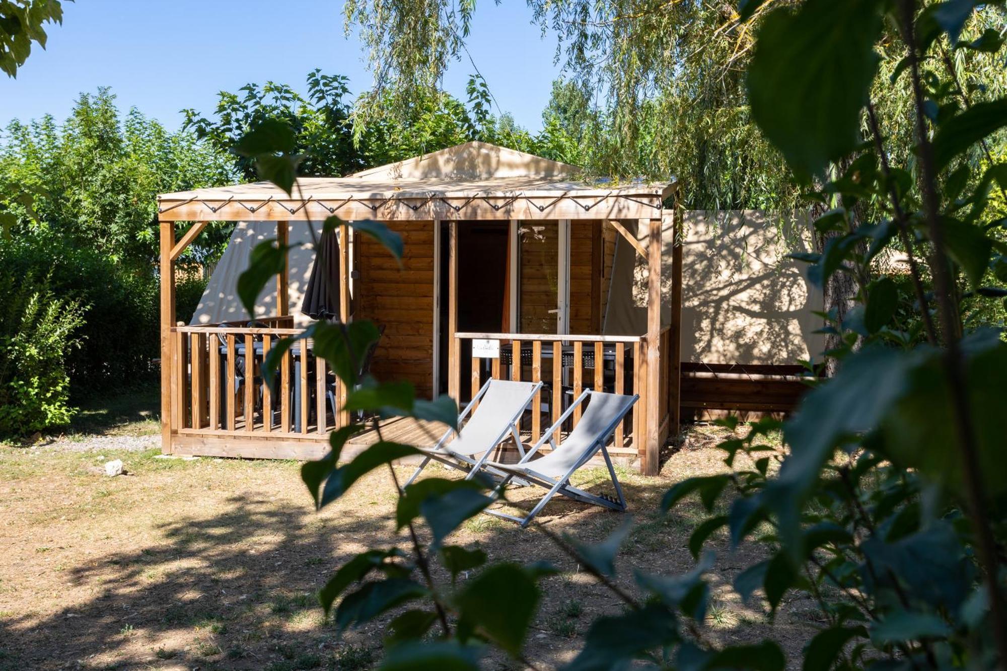 Campsite Sites Et Paysages Les Pres Hauts Sisteron